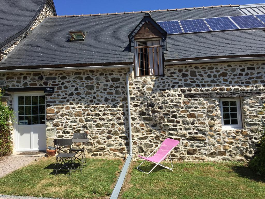 Gites Au Clos Du Lit Saint-Aaron Eksteriør billede