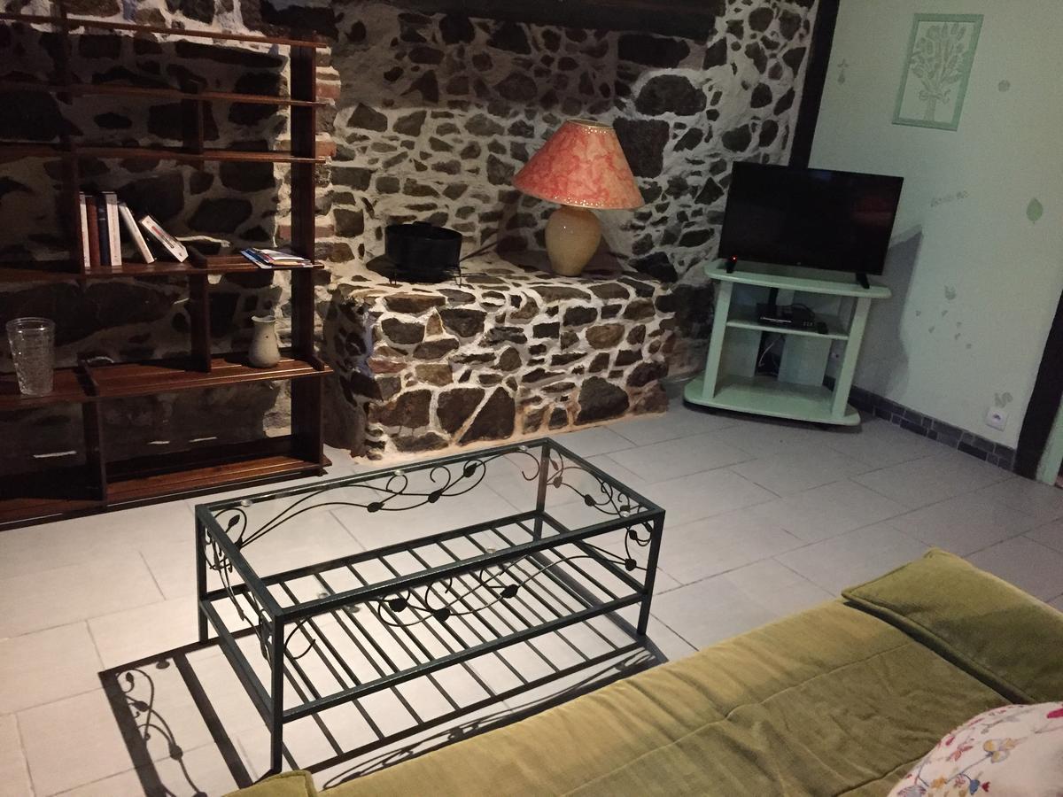 Gites Au Clos Du Lit Saint-Aaron Eksteriør billede