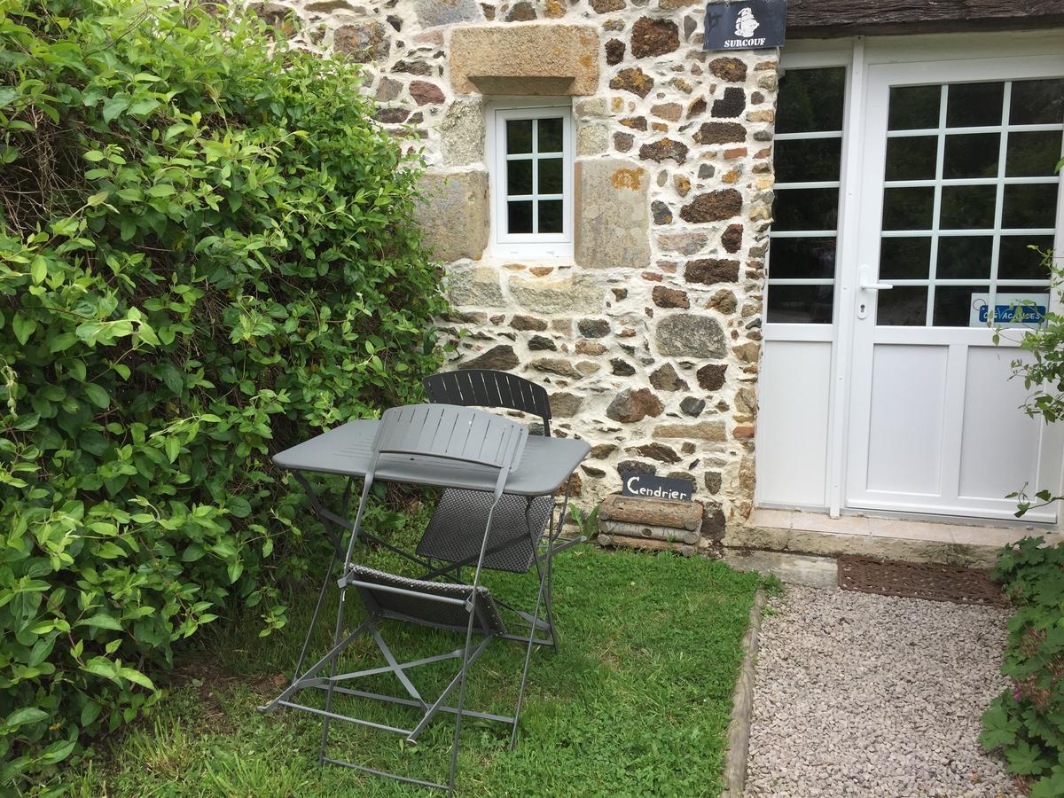 Gites Au Clos Du Lit Saint-Aaron Eksteriør billede