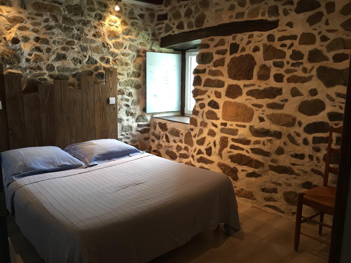 Gites Au Clos Du Lit Saint-Aaron Eksteriør billede