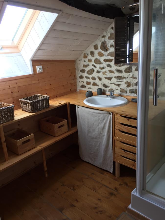 Gites Au Clos Du Lit Saint-Aaron Eksteriør billede